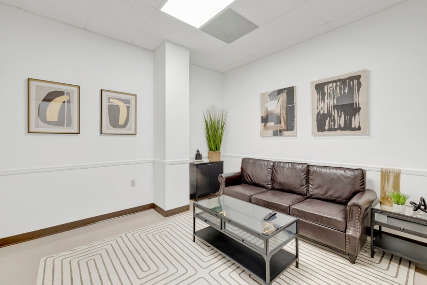 More Photos Of 589 Bessemer Super Hwy, Midfield General Retail For Sale