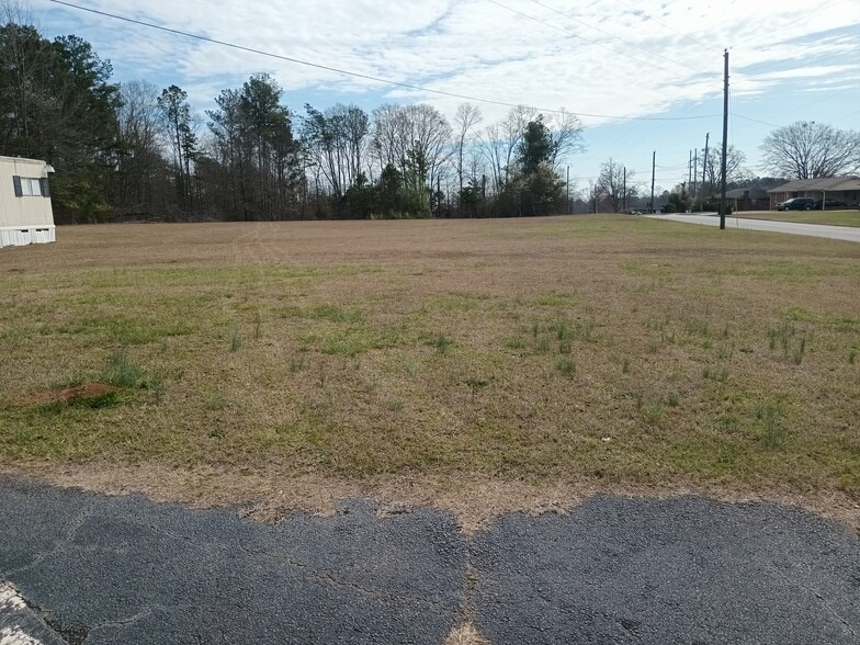 More Photos Of 1344 N 9th St, Griffin Religious Facility For Sale