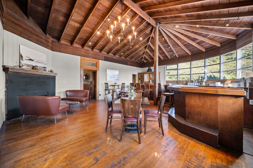 More Photos Of , Jenner Unknown For Sale