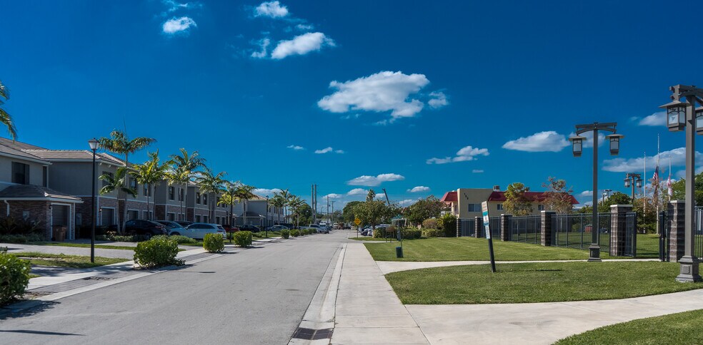 More Photos Of 155 SE 5th Ct, Deerfield Beach Apartments For Sale