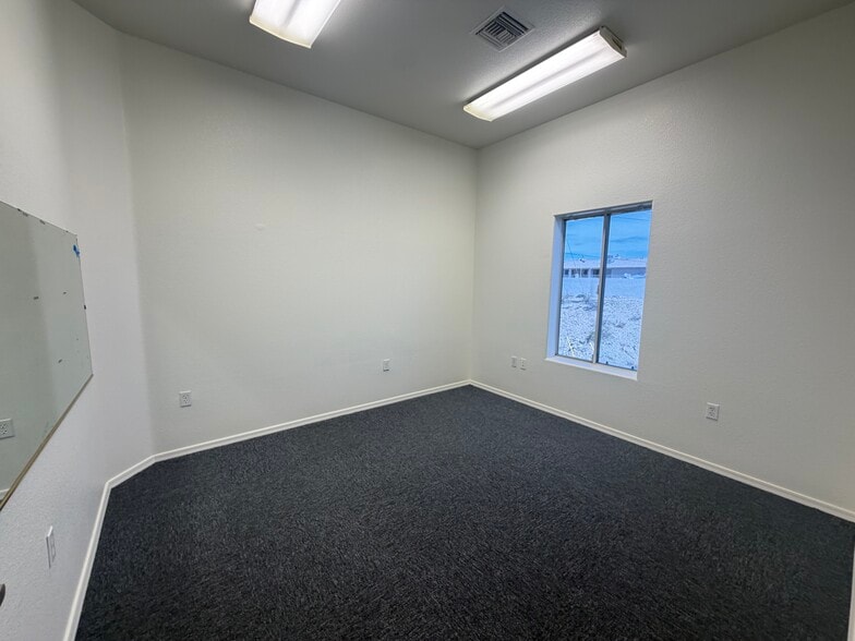 More Photos Of 1515 N Lake Havasu Ave, Lake Havasu City General Retail For Sale