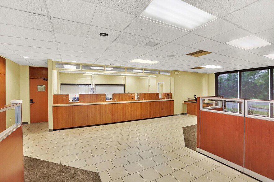 More Photos Of 3037 N Front St, Harrisburg General Retail For Sale