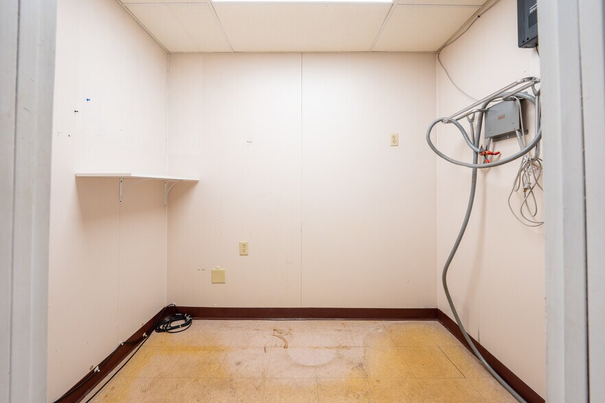 More Photos Of 5767 PA-981 Hwy, Latrobe Medical For Sale