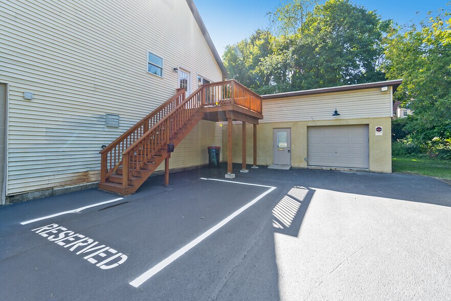 More Photos Of 206 N Sgt Stanley Hoffman Blvd, Lehighton Office Residential For Lease