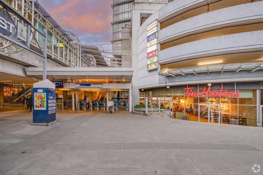 More Photos Of 800 Carnarvon St, New Westminster Storefront Retail Office For Lease