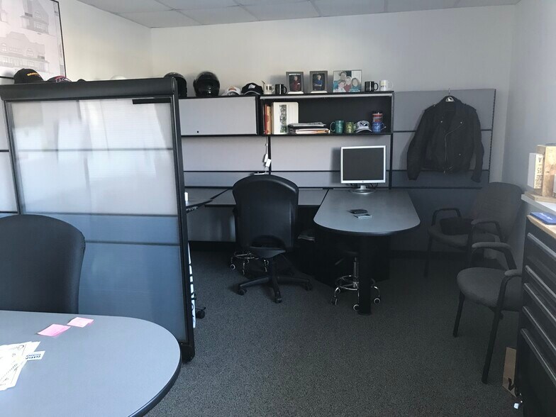 More Photos Of 10 E Veterans Memorial Hwy, Kasson Showroom For Lease