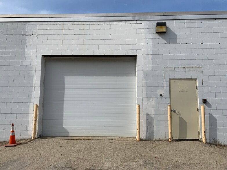 More Photos Of 9 Great Falls Ave, Rochester Manufacturing For Lease