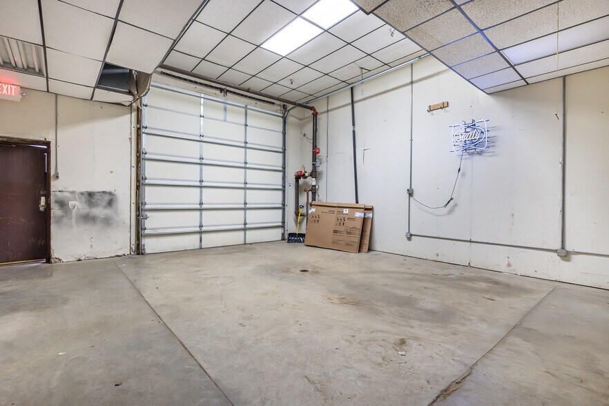 More Photos Of 128 W 8th St, Monroe General Retail For Sale