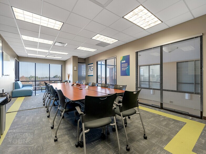 More Photos Of 330 Pelham Rd, Greenville Medical For Lease