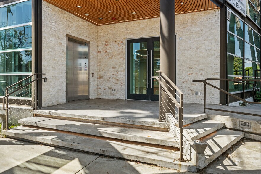 More Photos Of 5963-5965 Washington Blvd, Culver City Loft Creative Space For Lease