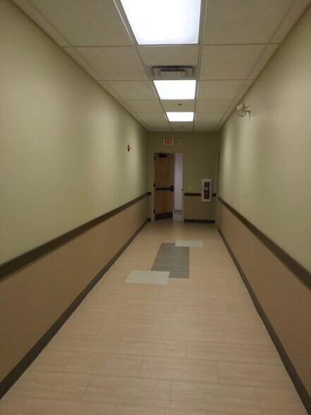 More Photos Of 1000 Meade St, Dunmore Medical For Lease
