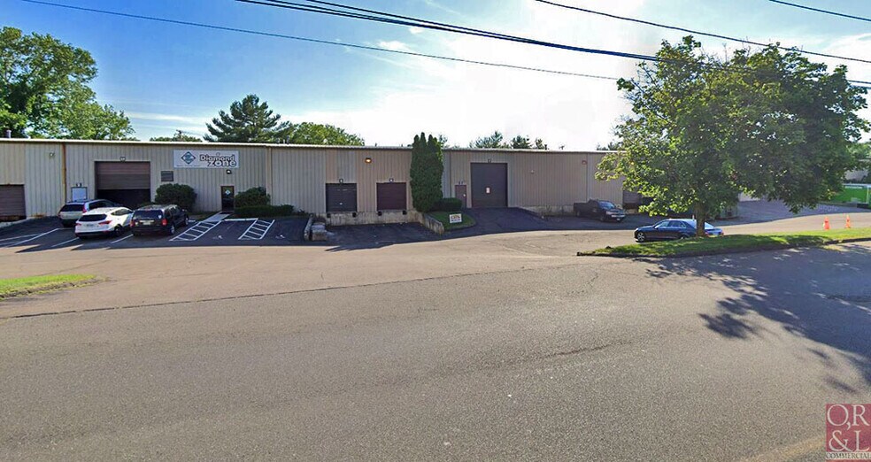 More Photos Of 1 Corporate Dr, North Haven Warehouse For Lease
