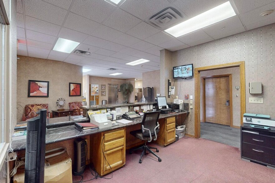 More Photos Of 5640 E Paisano Dr, El Paso Hotel For Sale