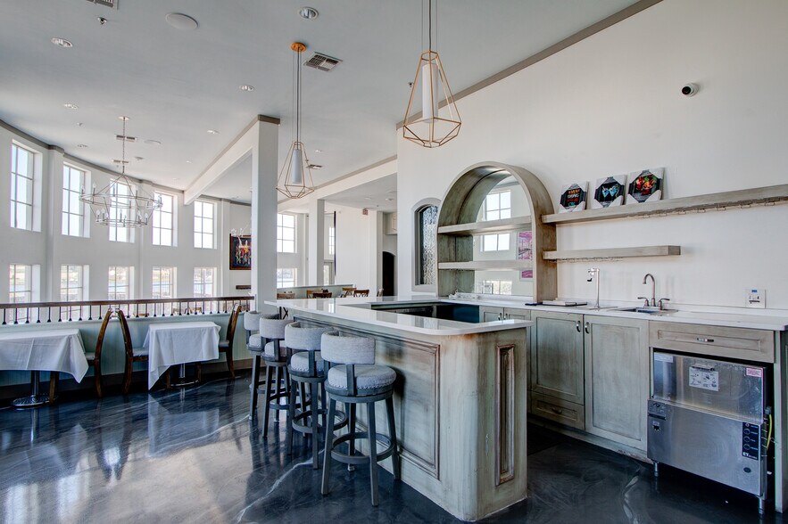 More Photos Of 6675 Mediterranean Dr, McKinney Restaurant For Sale