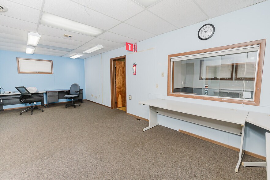 More Photos Of 1482 Butler Rd, Worthington Medical For Sale