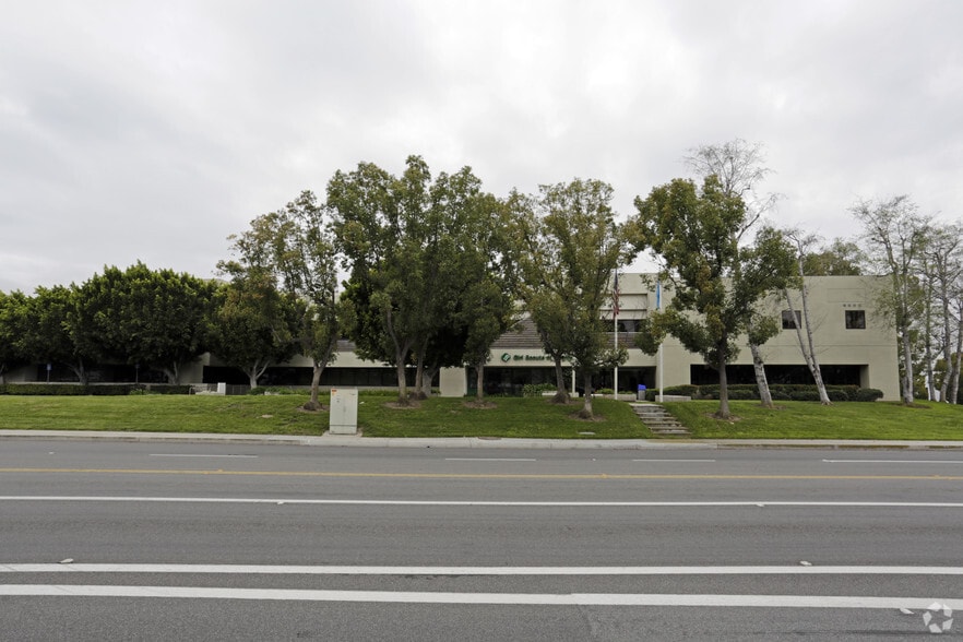 More Photos Of 9500 Toledo Way, Irvine Office For Sale