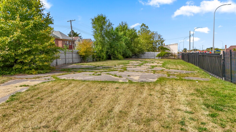 More Photos Of 13145 Livernois Ave, Detroit Land For Sale