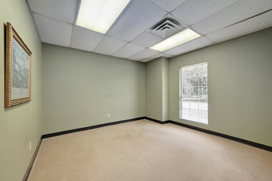 More Photos Of 5916 Hwy 290 West, Dripping Springs Light Manufacturing For Sale