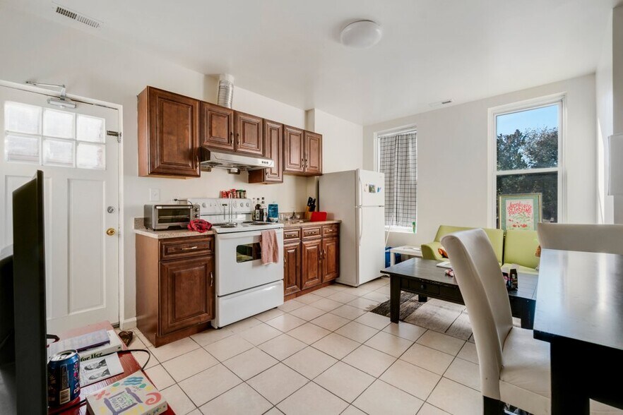 More Photos Of 2516-2520 N Charles St, Baltimore Apartments For Sale