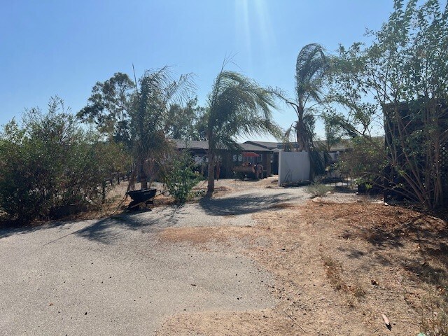 More Photos Of 35260 Bayless Rd, Wildomar Industrial For Sale