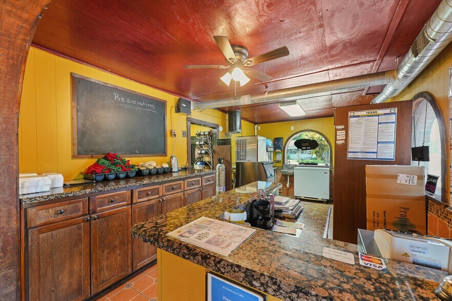 More Photos Of 9302 Highway 6, Hitchcock Restaurant For Sale
