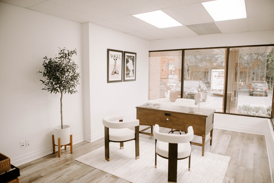 More Photos Of 120 Wellington St, London Office For Lease