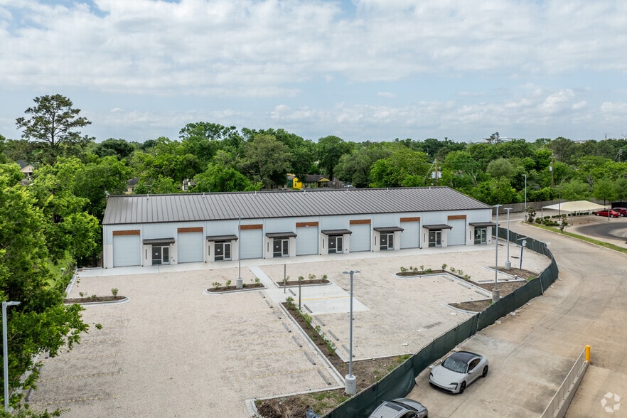 More Photos Of 3622 Old Spanish Trl, Houston Warehouse For Lease