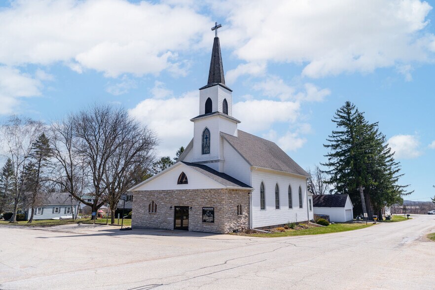 More Photos Of W498 Elm St, Campbellsport Specialty For Sale