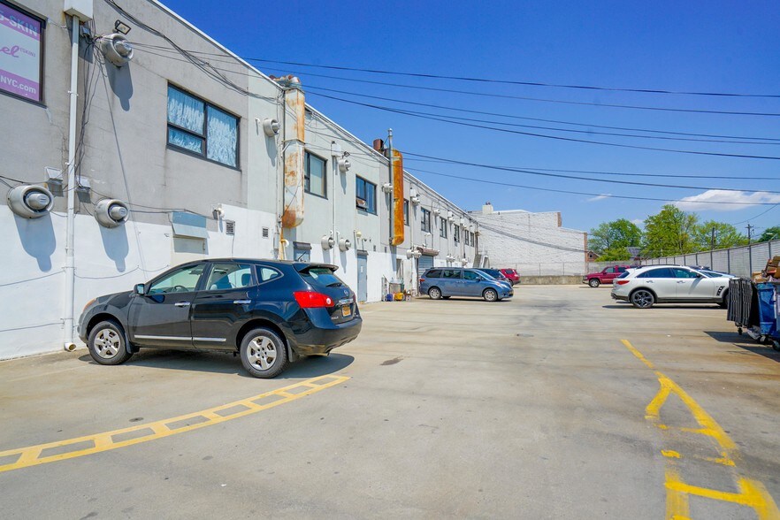 More Photos Of 1250 Hylan Blvd, Staten Island Storefront Retail Office For Sale