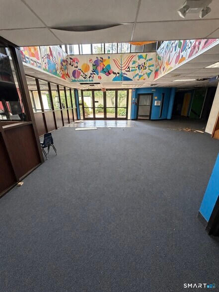 More Photos Of 51 Gabb Rd, Bloomfield Schools For Sale