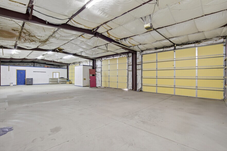 More Photos Of 9259 S Priest Dr, Tempe Showroom For Lease