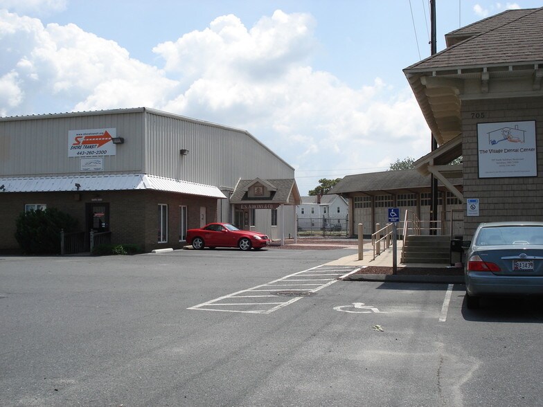 More Photos Of 801 N Salisbury Blvd, Salisbury Unknown For Lease