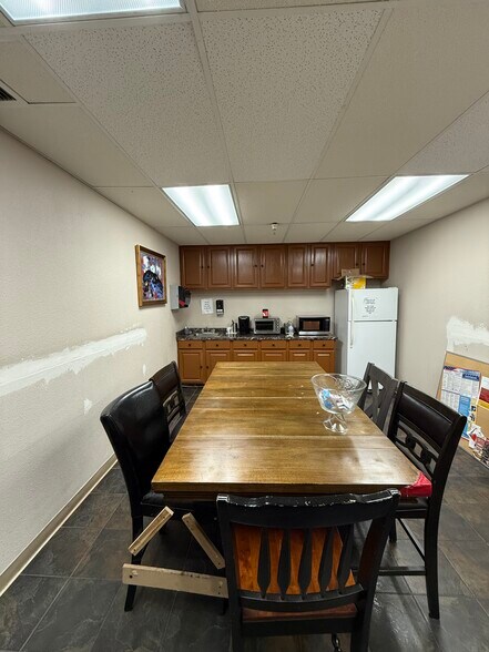 More Photos Of 3910 W Camp Wisdom Rd, Dallas Storefront For Sale