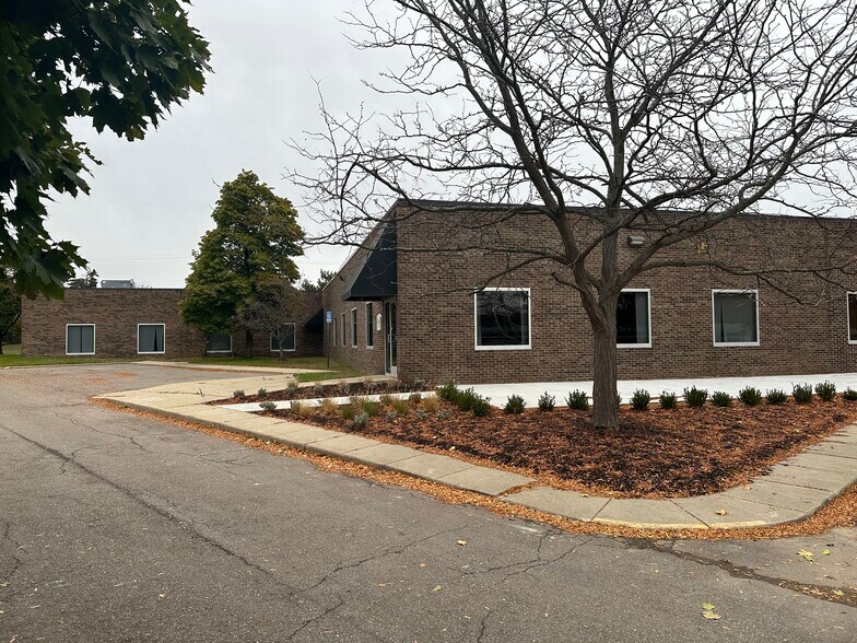 More Photos Of 3909 Research Park Dr, Ann Arbor Office For Lease