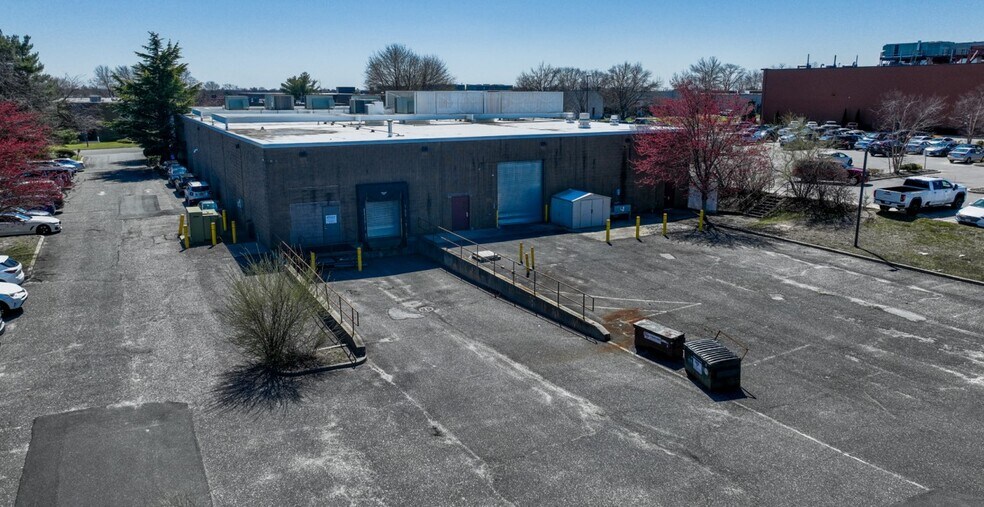 More Photos Of 320 Oser Ave, Hauppauge Warehouse For Sale