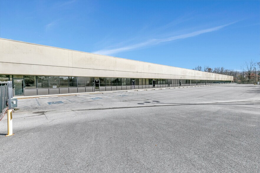 More Photos Of 3720 Amnicola Hwy, Chattanooga Unknown For Lease