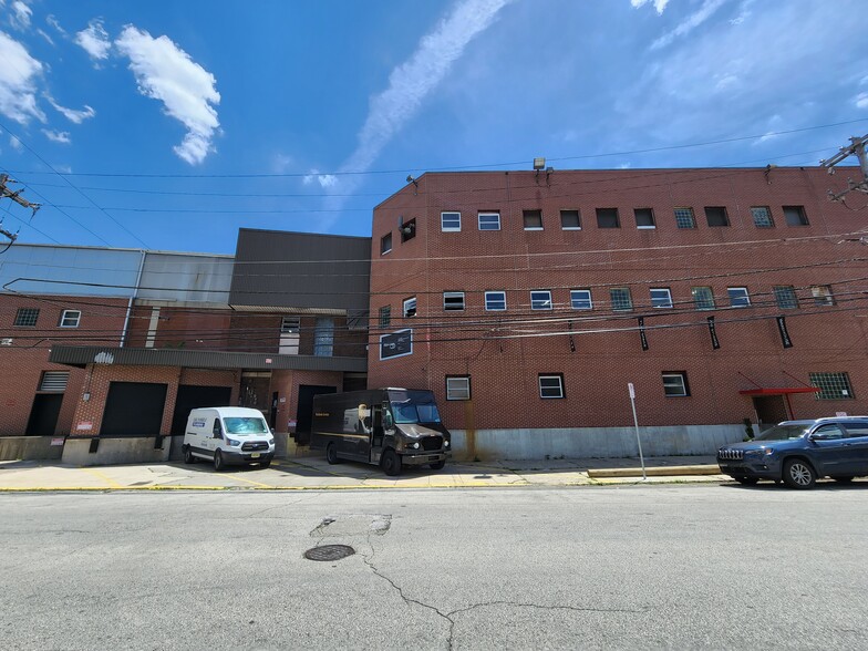 More Photos Of 845-873 S 55th St, Philadelphia Warehouse For Lease