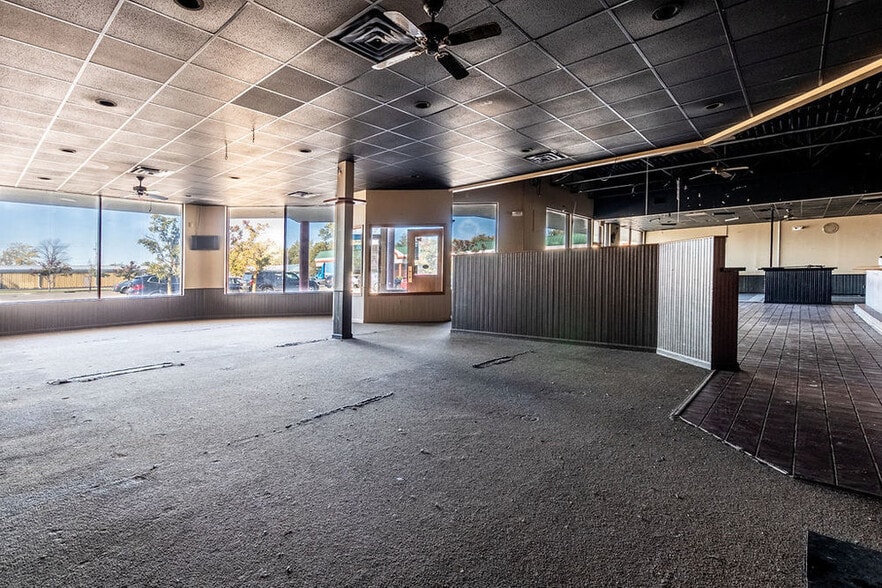 More Photos Of 1195 Lincoln Ave, Lockport General Retail For Lease