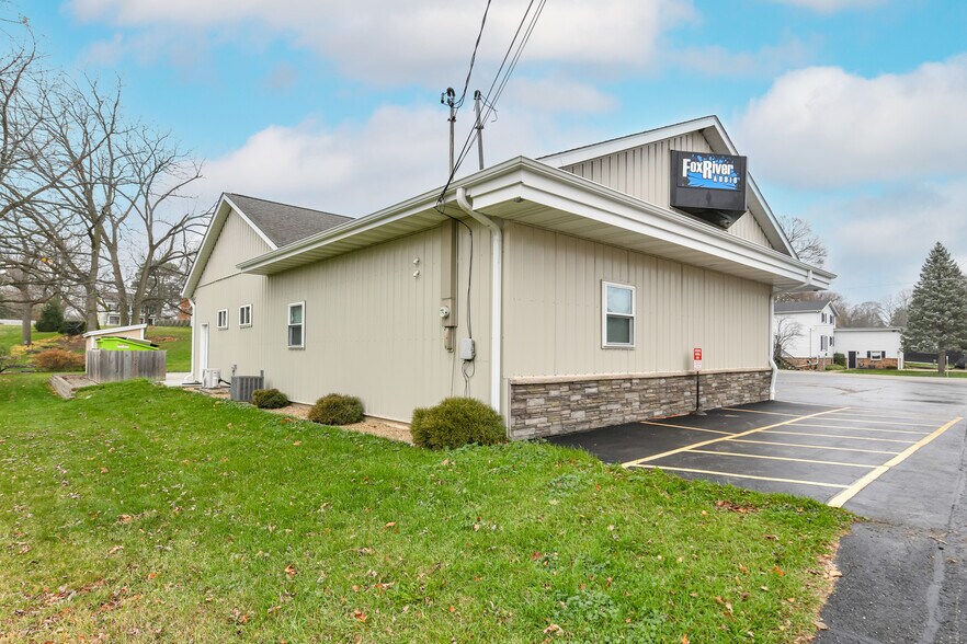 More Photos Of 108 N Front St, Burlington Specialty For Sale