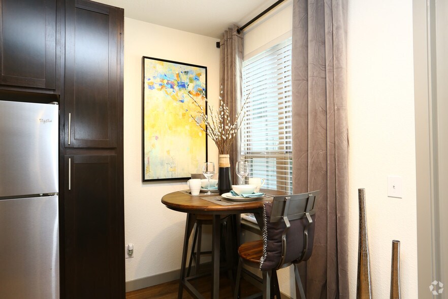 More Photos Of 403 E Koenig Ln, Austin Apartments For Lease