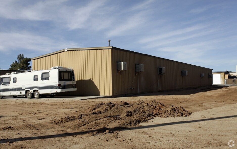 More Photos Of 17320 A Eucalyptus St, Hesperia Unknown For Lease