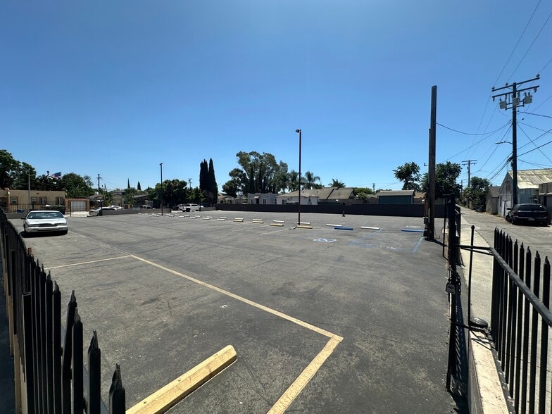 More Photos Of 2008 E 87th St, Los Angeles Schools For Sale