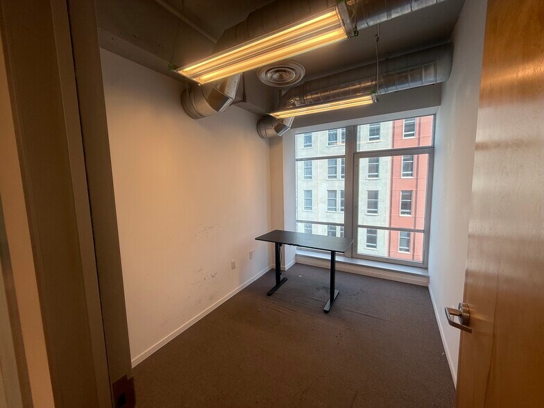 More Photos Of 14 NE 1st Ave, Miami Office For Sale