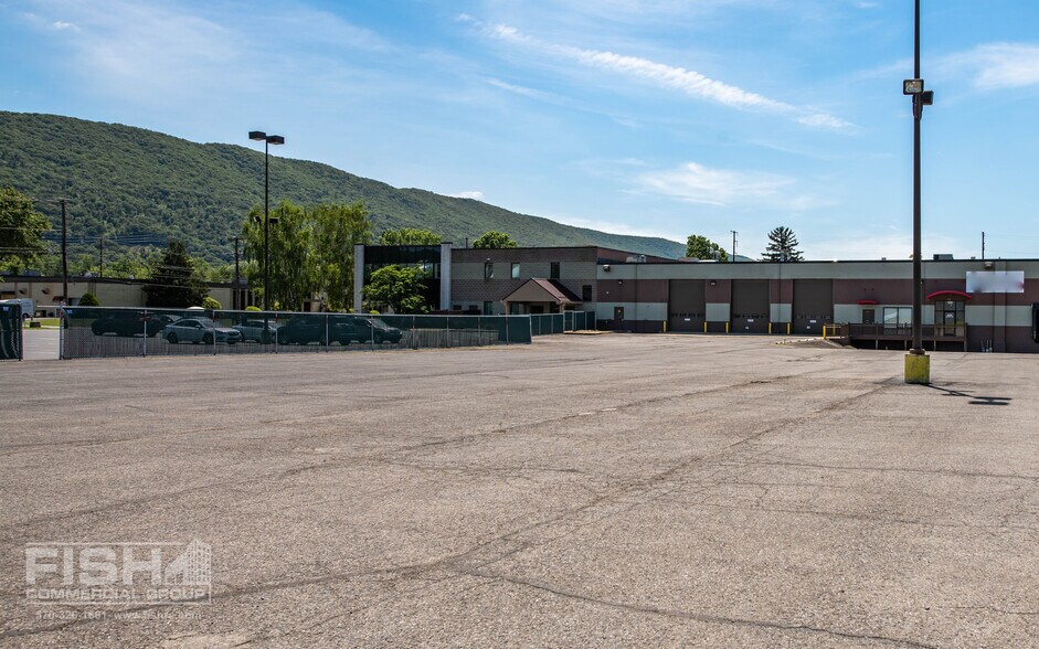 More Photos Of 2400 Reach Rd, Williamsport Distribution For Lease