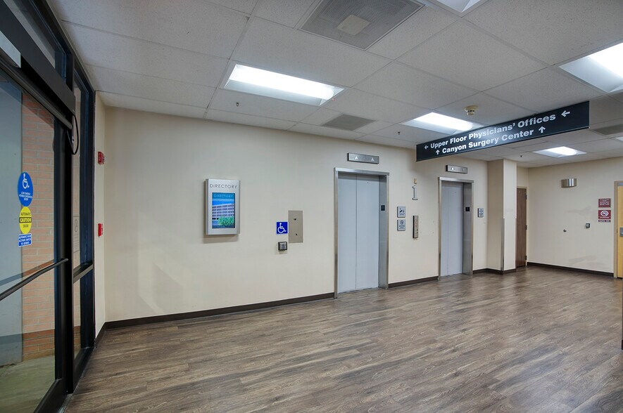 More Photos Of 6036 N 19th Ave, Phoenix Medical For Lease