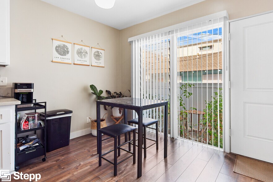 More Photos Of 1142-1148 E 1st St, Long Beach Apartments For Sale