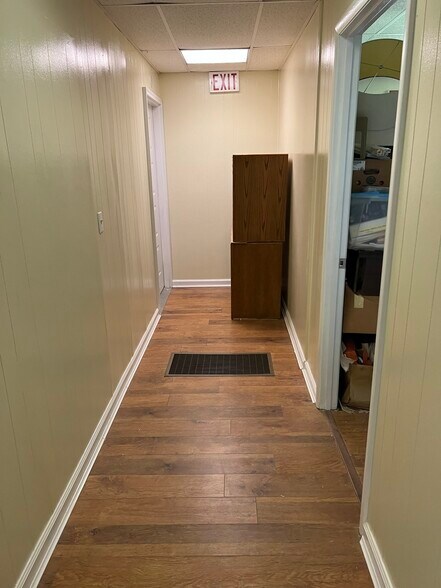 More Photos Of 604 S Oakwood Ave, Beckley Loft Creative Space For Sale