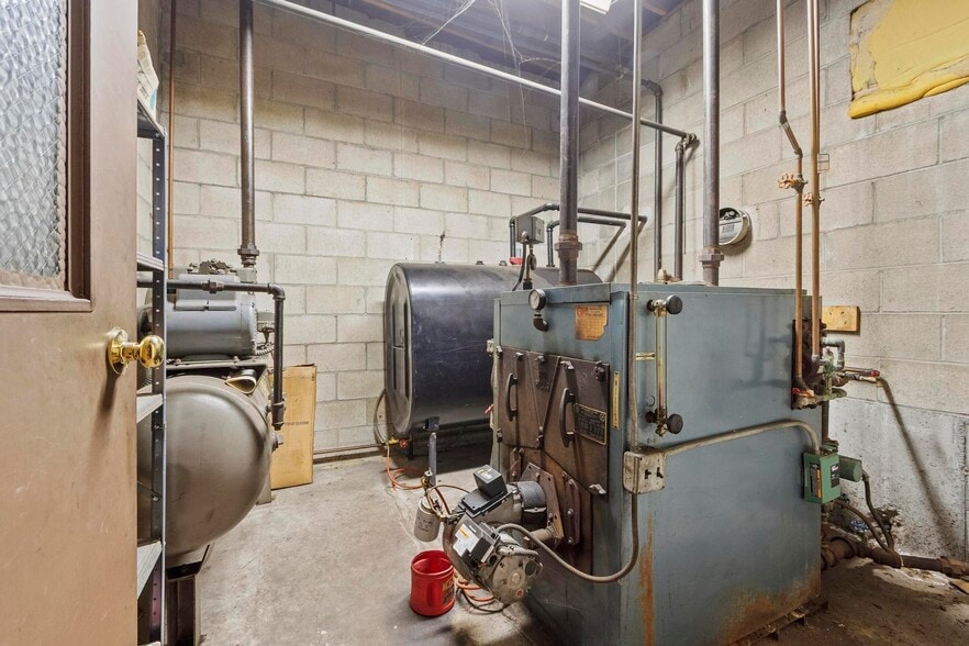 More Photos Of 162 Baldwinville Rd, Templeton Industrial For Sale