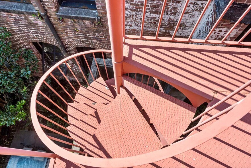 More Photos Of 11 Broad St, Charleston Office Residential For Lease