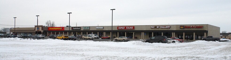 More Photos Of 1240-1270 Bellefontaine St, Wapakoneta Storefront For Lease